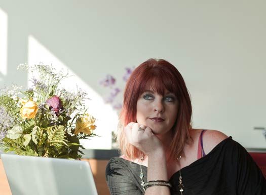 Love? w/ Mel: Long Distance, Online Dating.