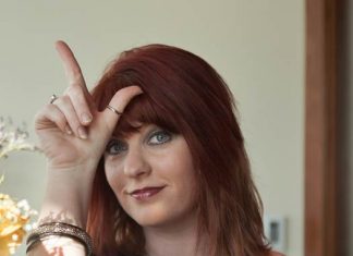 Love? w/ Mel: When to Meet in Person.