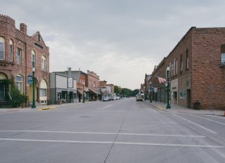 Come Visit: Dell Rapids