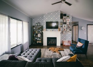 At Home: Daschle and Whitney Larsen