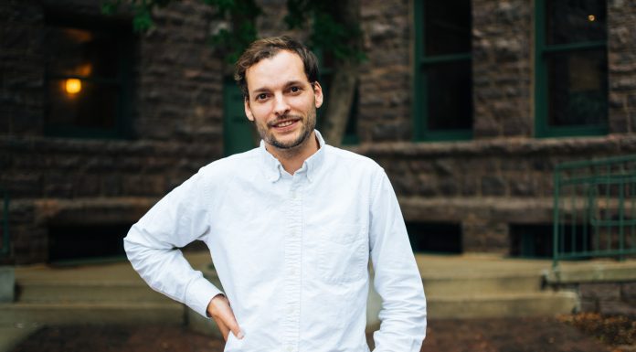 Hang Out With Eli Show