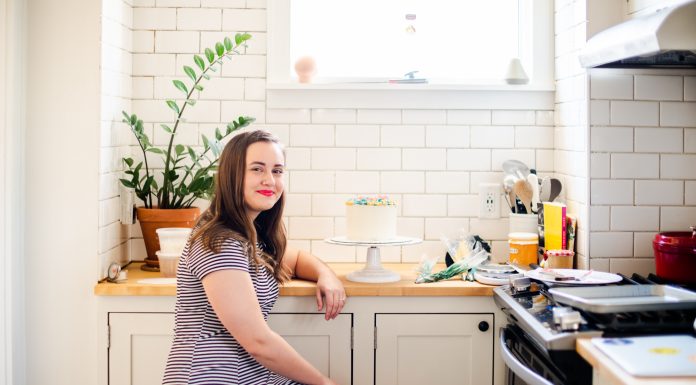 Hang Out With Sara Damjanovic