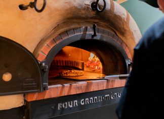 Try It: Papa Woody’s Wood Fired Pizza
