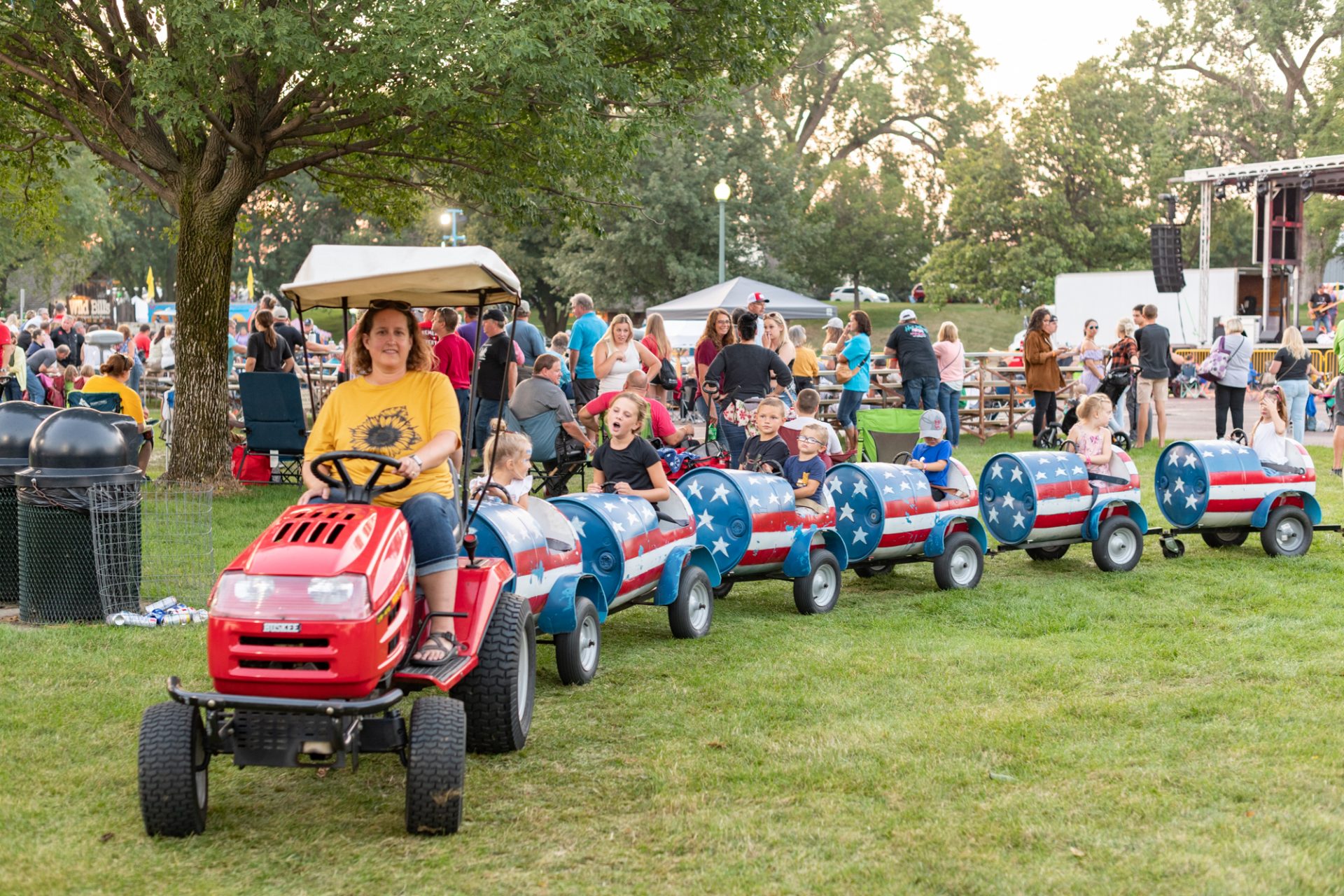 yankton riverboat days summer arts festival