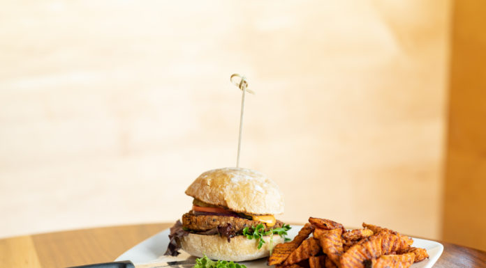 On The Menu // Daily Clean Food & Drink