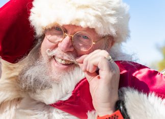 Hang Out With // Sioux Falls Santa