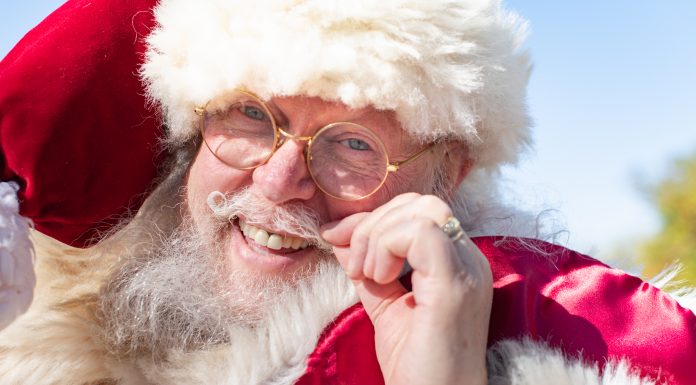 Hang Out With // Sioux Falls Santa