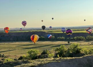 5 Things to Do in Celebration of the Fall River Hot Air Balloon Festival