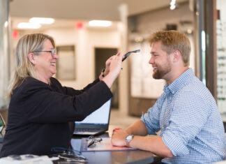 605 Stops By // Visions Eye Care