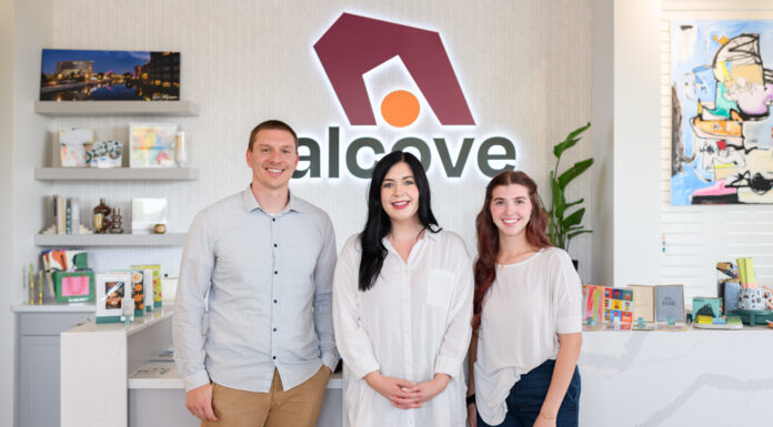 605 Stops By // Alcove