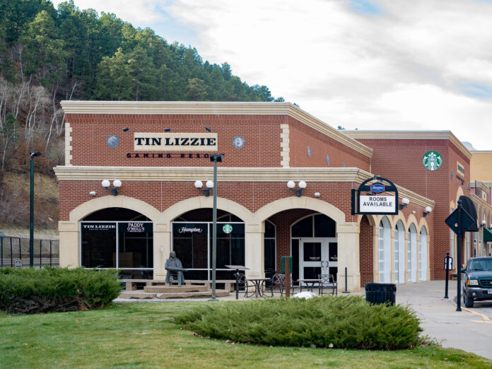 Stay, Eat, & Play // Tin Lizzie Gaming Resort