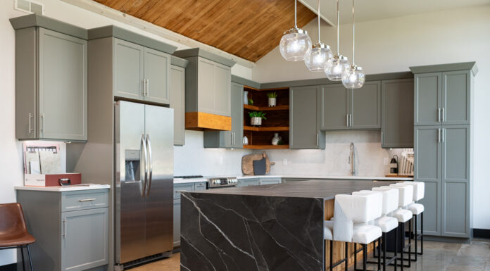 605 Spotlight // Grassland Granite & TruFinish WoodWorx