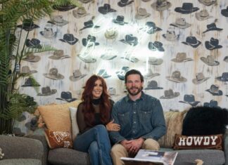 A 605 Sitdown // Chelsea & Cole Deboer