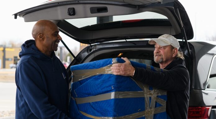 605 Profile // Susan Anderson