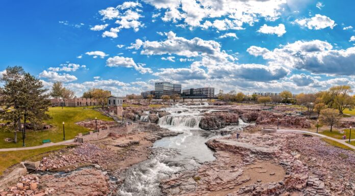 Seasonal Fun | Fall & Winter in Sioux Falls
